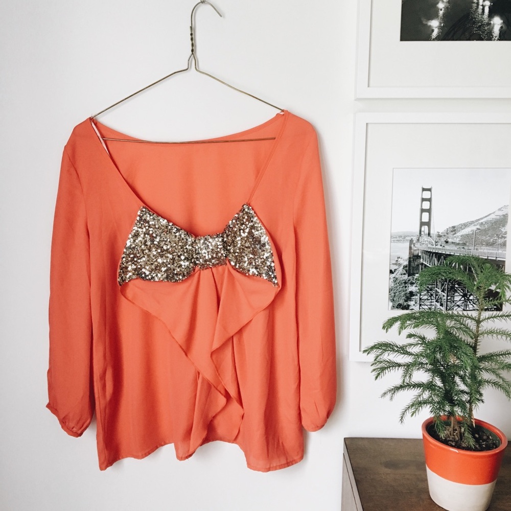 Gold sequined bow
